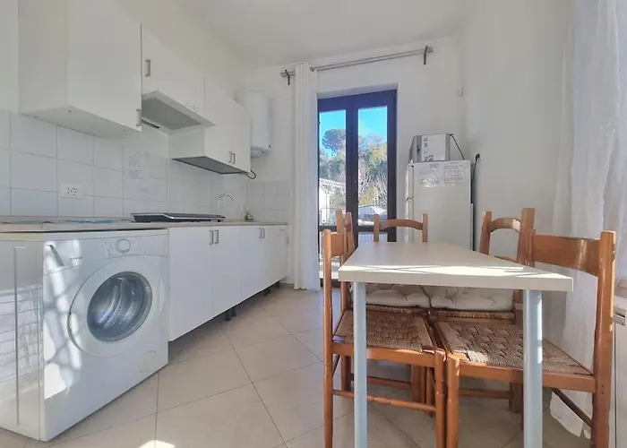 Free Parking - 5 Min From Bus Stop - Excellent Lägenhet