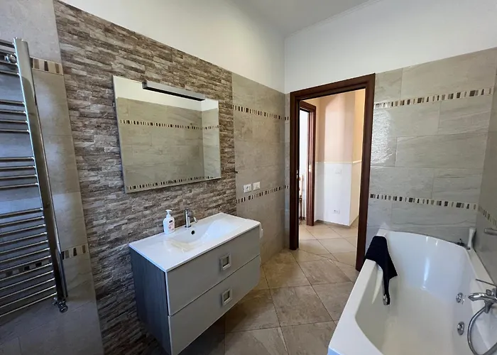 Free Parking - 5 Min From Bus Stop - Excellent Lägenhet